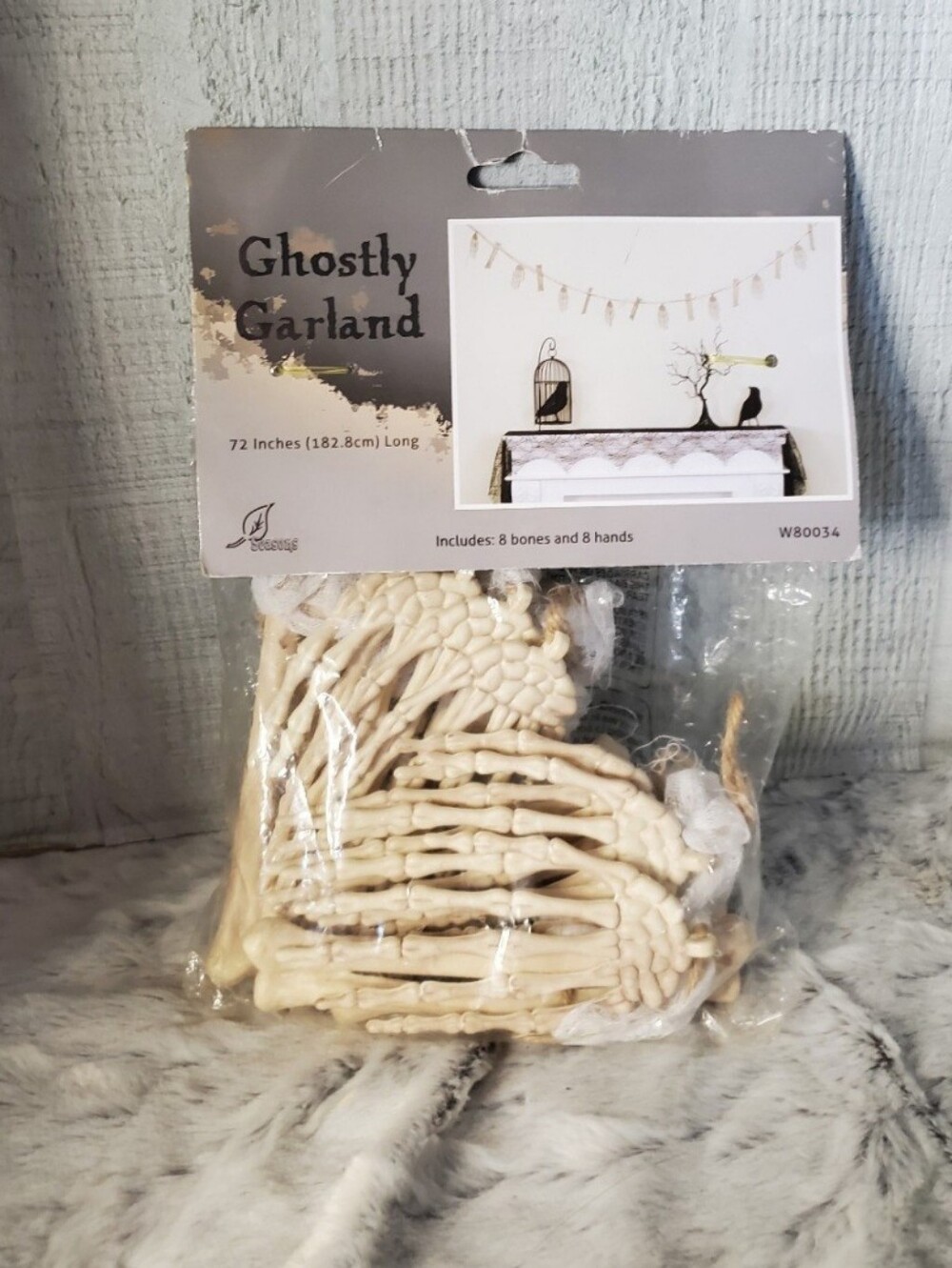 Ghostly Garland 8 Hands and 8 Bones 72" Plastic and Gauze Halloween Spooky Decor